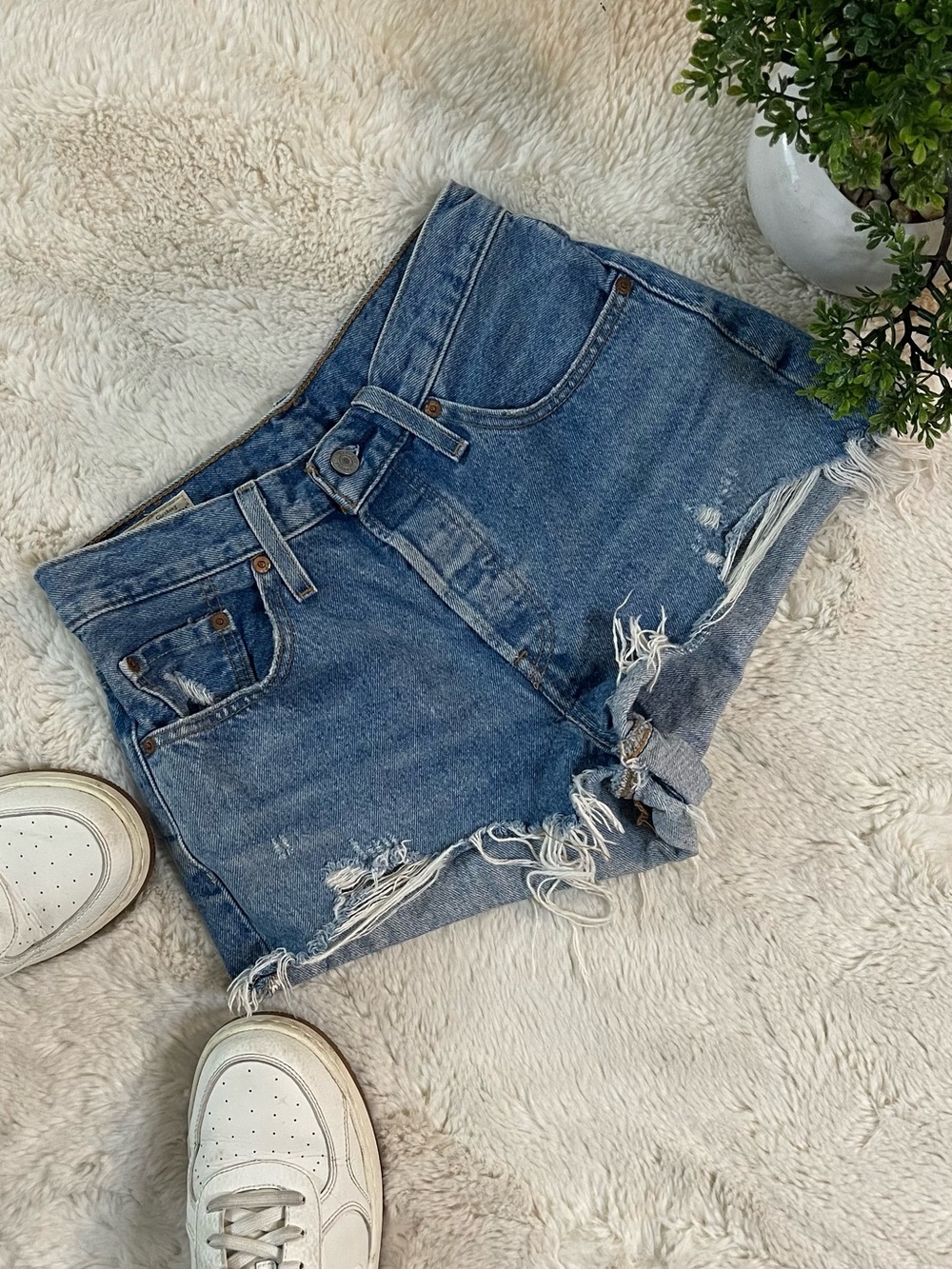 Levis Premium 501 Original Distressed Denim Shorts Womens Size W27 Cutoff Blue